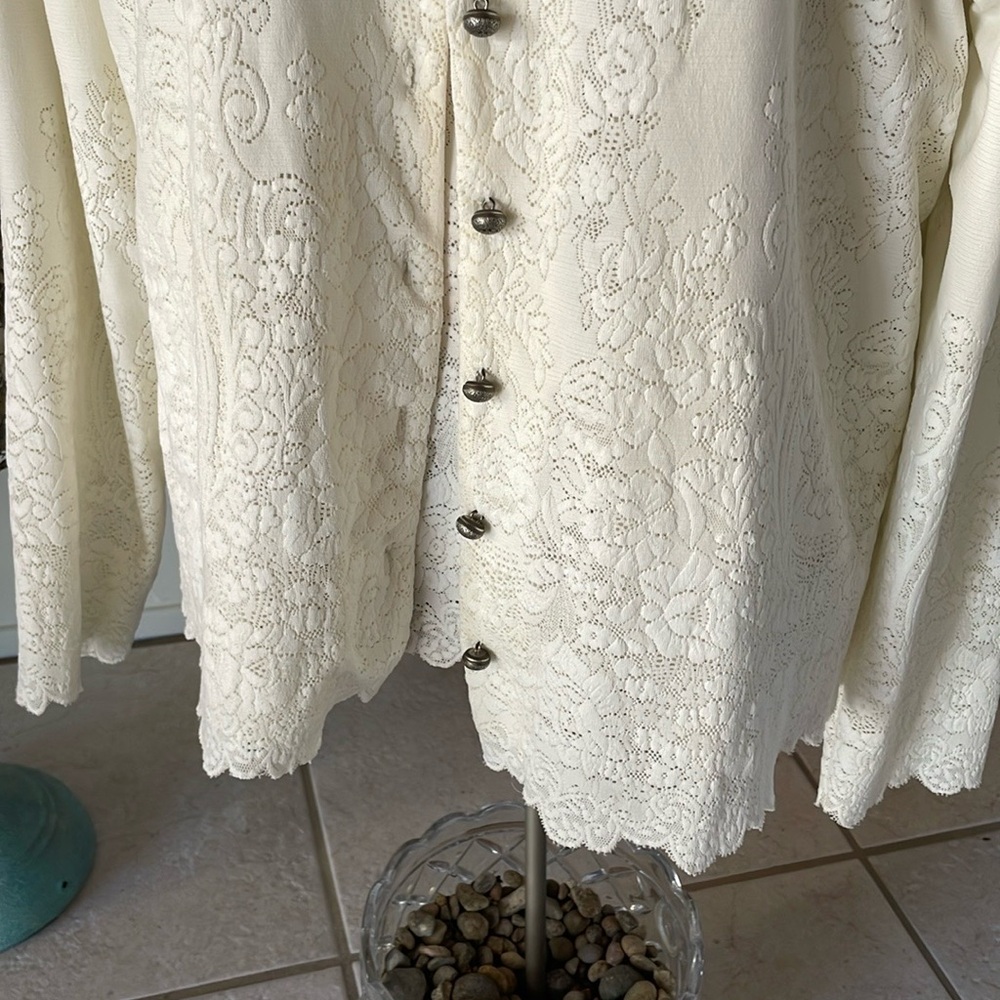 Coldwater Creek Cream Two piece set, Sleeveless Top/ Cardigan. - Picture 10 of 11